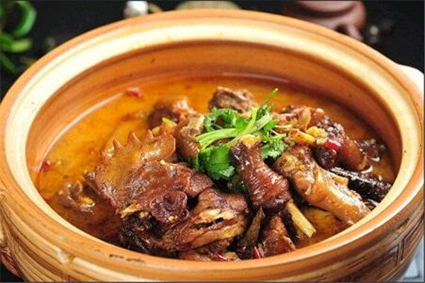 黄鼠狼鸡公煲加盟