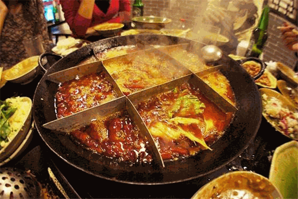阳阳火锅城