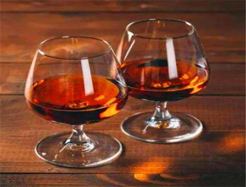 萨尔堡葡萄酒