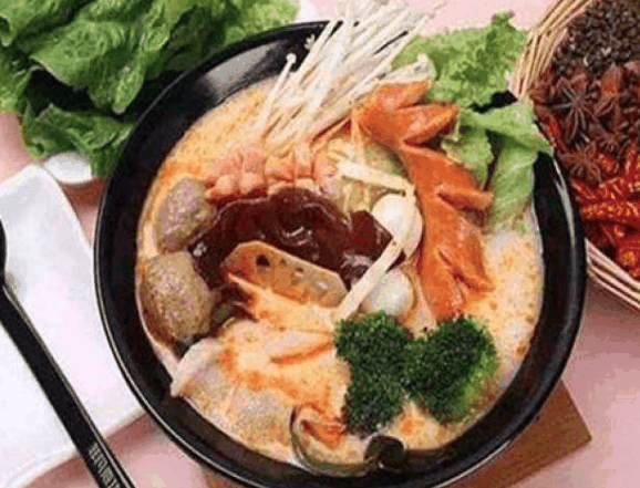 功夫煮骨汤麻辣烫