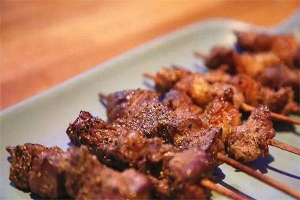 炉小烧羊肉串