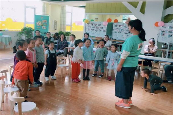 环球少年国际少儿英语