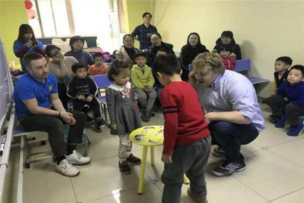 艾克少儿英语加盟