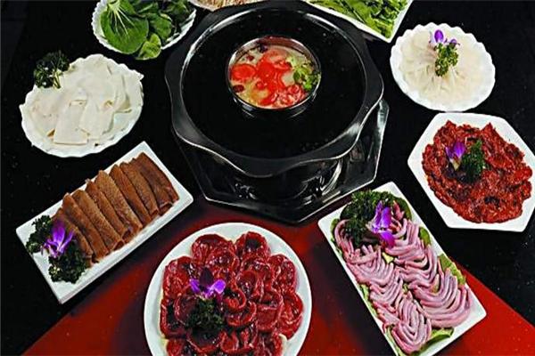 惹火铺牛板筋火锅