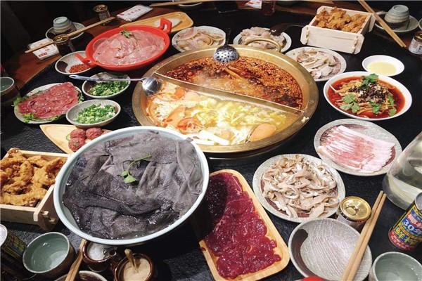 惹火铺牛板筋火锅