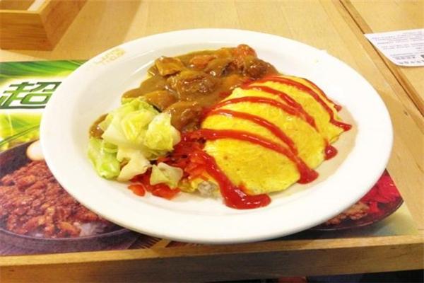 浅奈日式咖喱蛋包饭