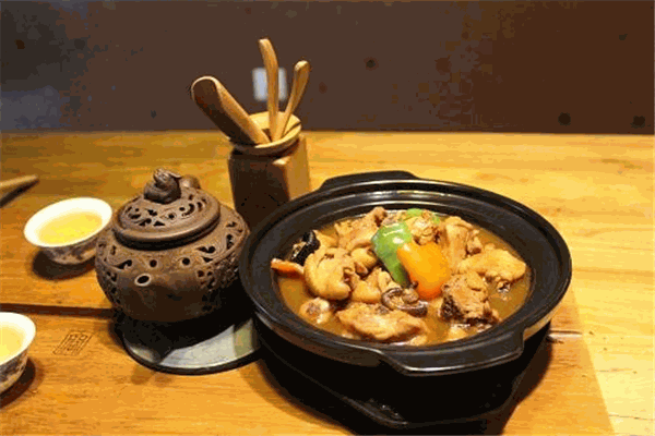 福泉居黄焖鸡