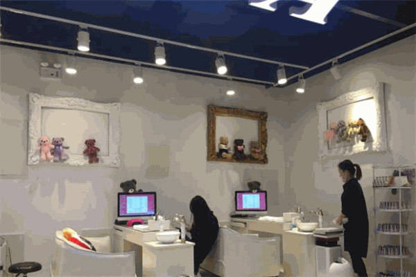 丽兔美甲加盟