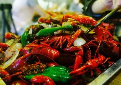 啊胡子花姐龙虾老火锅