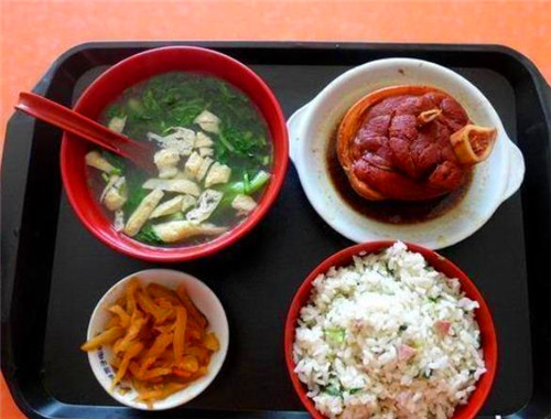 外婆记菜饭骨头汤
