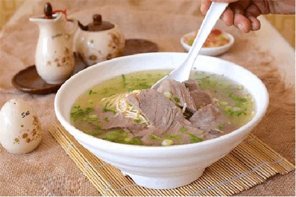 牛囤潮汕牛肉粿条汤