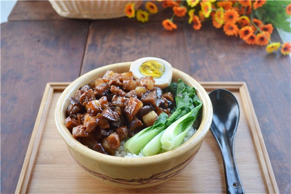 盖世一番卤肉饭