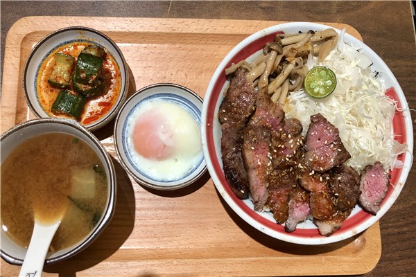 胖三德盖码饭