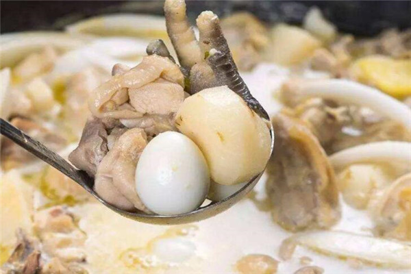 瑶瑶鸡煲王加盟