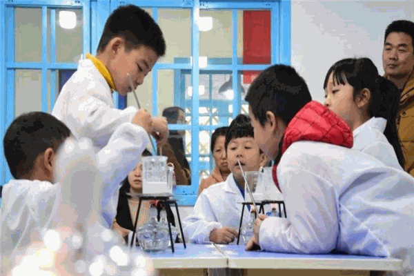 惟乐启蒙教育