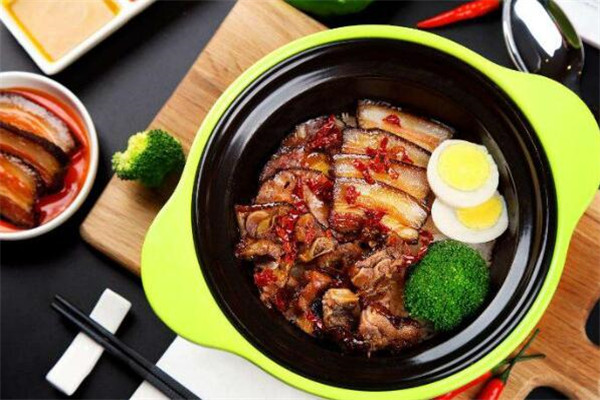 宝利煲仔饭加盟