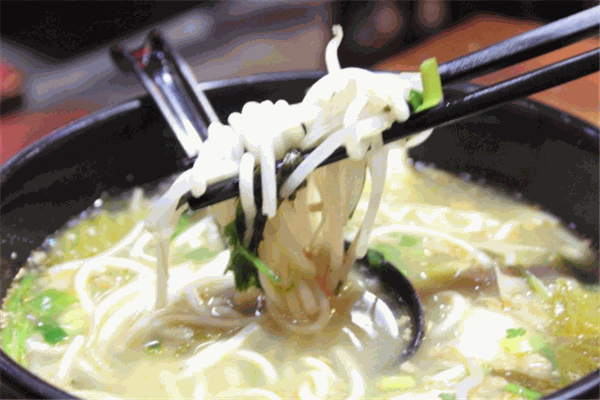 孟婆酸菜鱼米线
