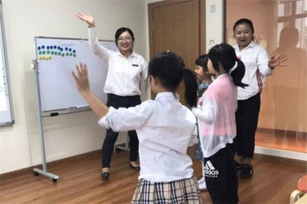 英领国际少儿英语加盟