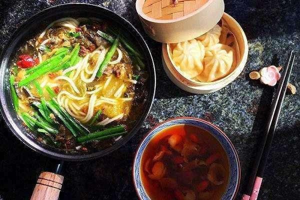 渝李记火锅米线