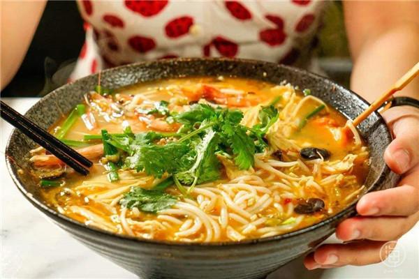 堡风盛过桥米线