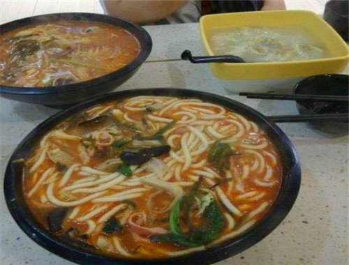 春宝馄饨米线