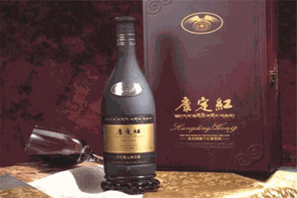 康定红葡萄酒