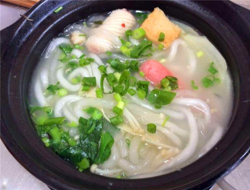 营养骨汤砂锅米线