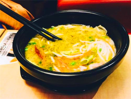 正宗阿香米线