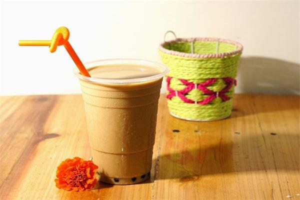 水青颜奶茶