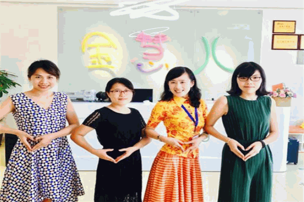 金慧儿教育