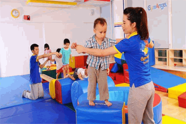 扬帆领航早教