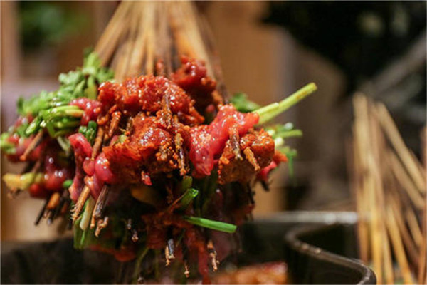 耍串牛肉串串香