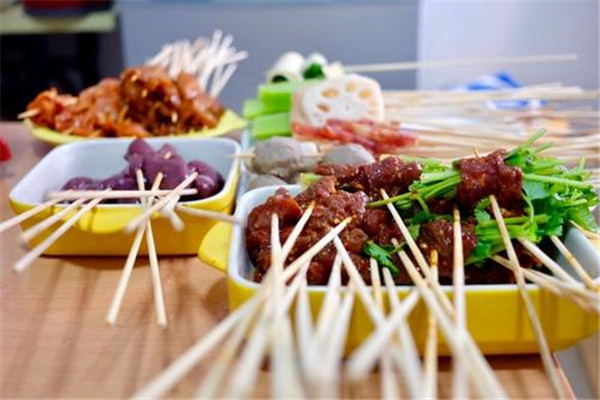 耍串牛肉串串香