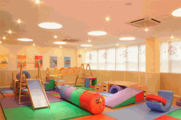 学乐国际早教中心