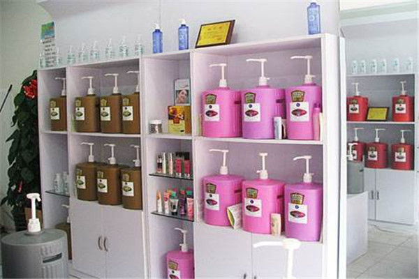 万千诱惑化妆品加盟