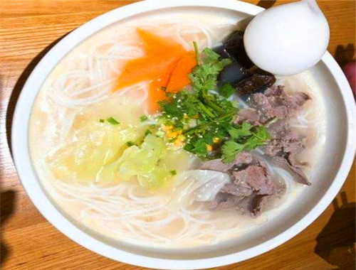 四季香骨汤米线