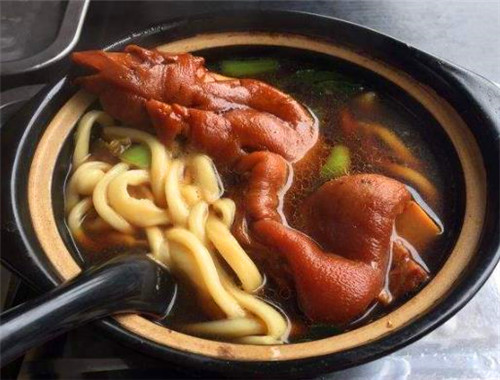 金味德砂锅拉面