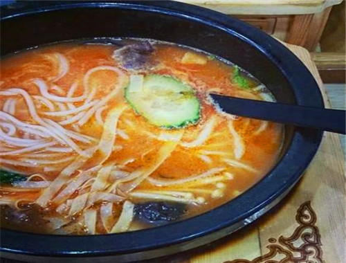 桥盛缘过桥米线