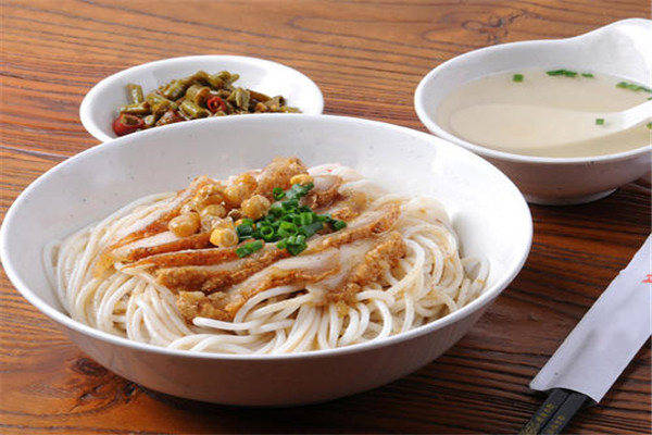 陆缘桂林米粉