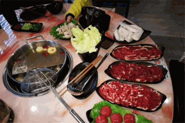 高兴壹锅潮汕鲜牛肉火锅