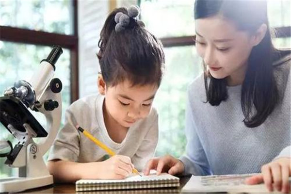 爱学思成长教育