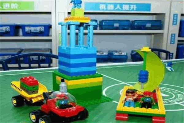 洪恩机器人