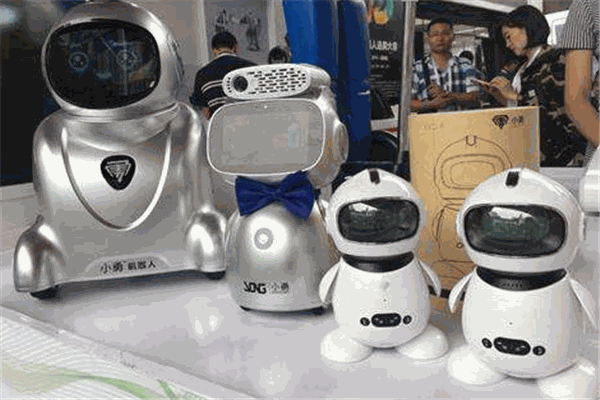 小勇智能教育机器人