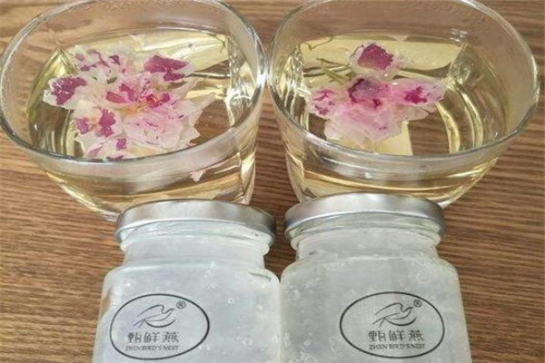 甄鲜燕鲜炖燕窝加盟