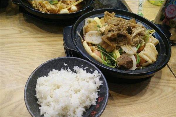 筋牛座香锅米饭