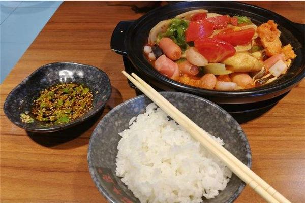 筋牛座香锅米饭
