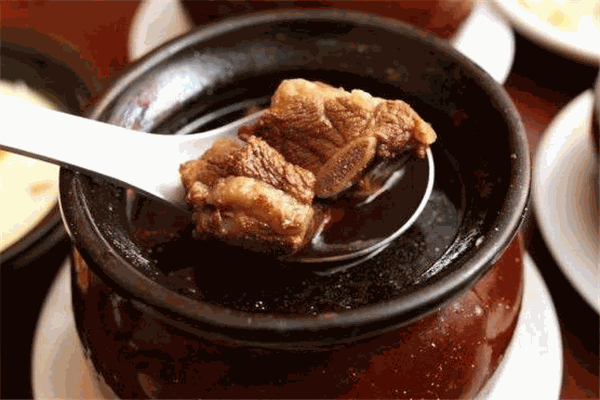 蒸味瓦罐汤