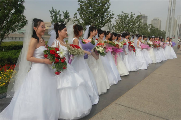 龙凤双喜婚庆加盟