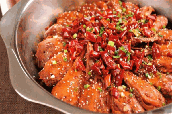瑜新干锅辣鸭头