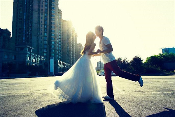 三段锦婚纱摄影加盟